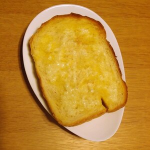 練乳かけ蜂蜜バタートースト